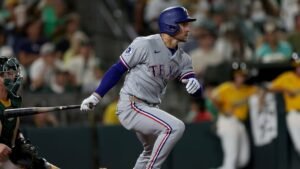 Yankees sign former top prospect Jarred Kelenic to minor league deal
