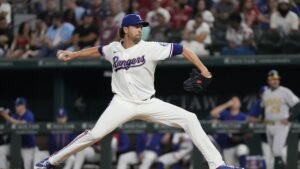 Jacob deGrom fires 7 shutout innings as Rangers rout Athletics