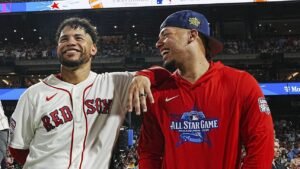Willson Contreras Arrives To World Series Game 5 To Support Brother William Willson Contreras Arrives To World Series Game 5 To Support Brother William