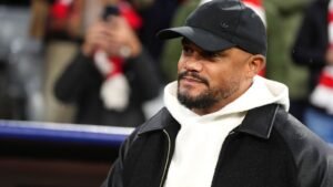 Vincent Kompany: Bayern Munich head coach discharged from hospital after collapsing at training | Football News Vincent Kompany: Bayern Munich head coach discharged from hospital after collapsing at training | Football News